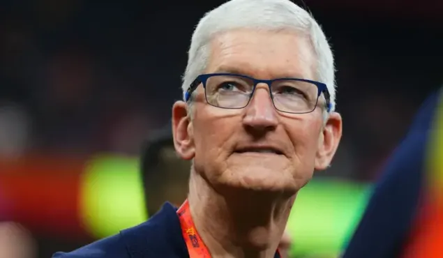 Meta “lôi kéo” sếp AI Apple