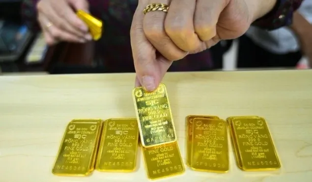 Giá vàng ngày 6/10: Giá vàng trong nước đảo chiều tăng, vượt mốc 139 triệu đồng/lượng