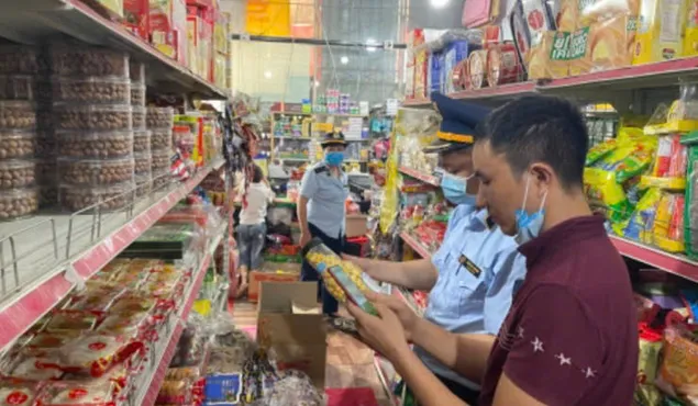 Hà Nội siết chặt kiểm tra thị trường, bảo đảm an toàn thực phẩm dịp Tết Trung Thu 2025