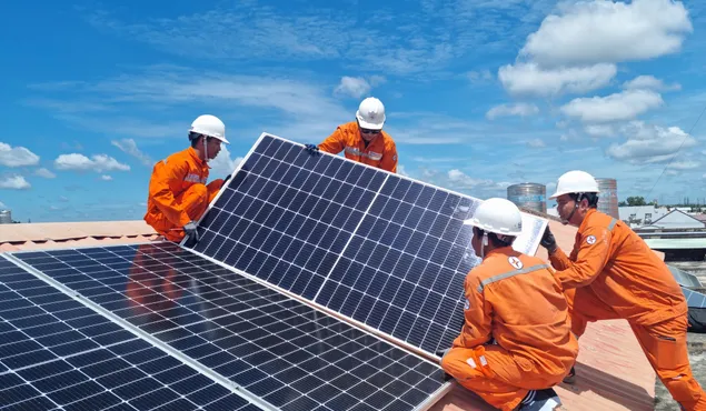 Số lượng người dân lắp điện mặt trời tăng cao