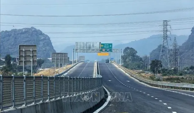 5 tuyến cao tốc phía Đông chuẩn bị thu phí điện tử không dừng