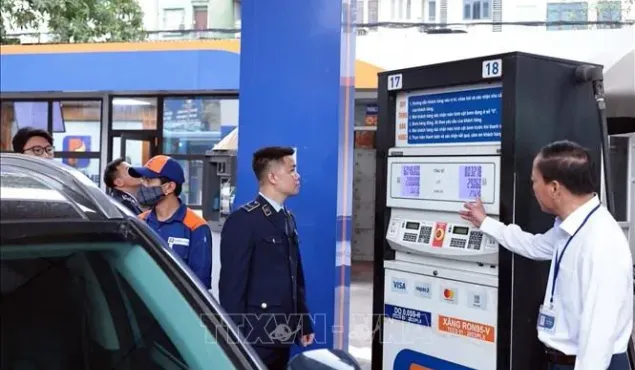 Phần lớn cửa hàng kinh doanh xăng dầu tại Hà Nội hoạt động bình thường