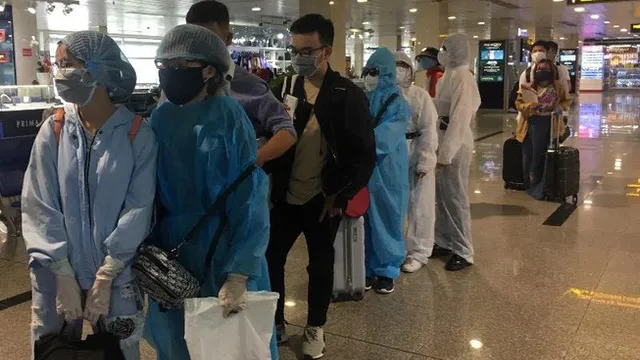 3 bước phòng dịch chuyên gia nước ngoài vào TP.HCM cần thực hiện