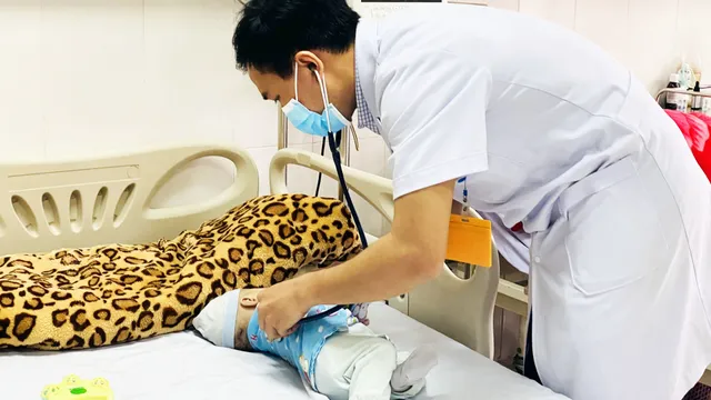 Virus RVS - "Kẻ thù" gây bệnh hô hấp ở trẻ nhỏ
