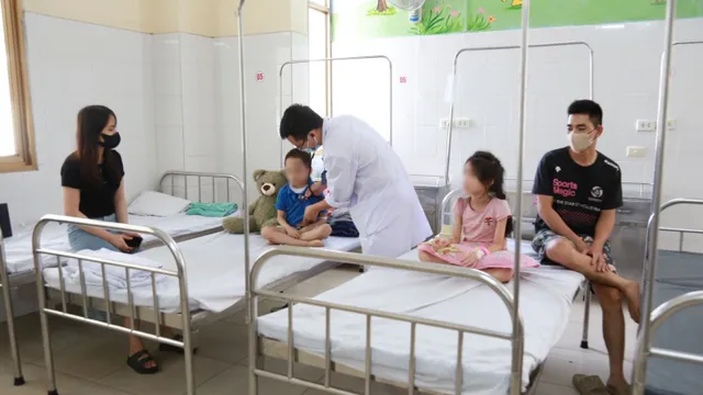 Quảng Ninh: Tăng đột biến trẻ nhập viện do viêm phổi