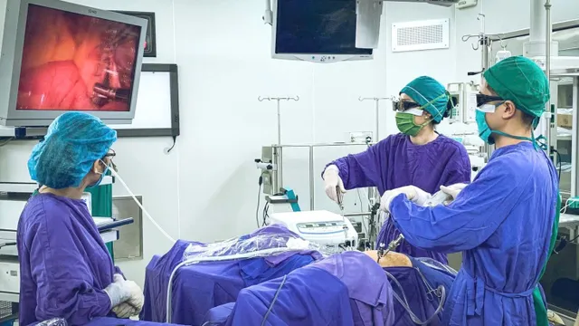 Xoá mặc cảm tự ti vì sa sinh dục nhờ phẫu thuật nội soi nâng tử cung