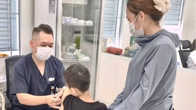 Nhiều trẻ bị chó cắn đầu Hè: Cảnh báo bệnh dại từ vật nuôi trong nhà