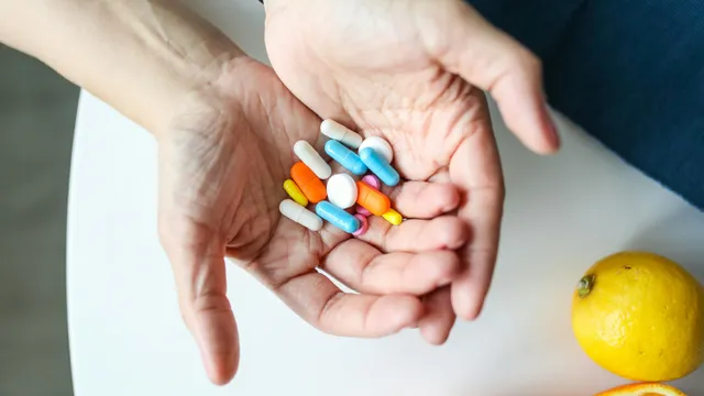 Hiểu đúng về vitamin tổng hợp