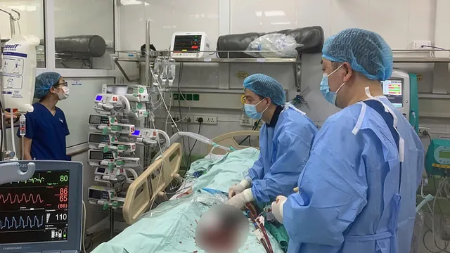 Phối hợp ECMO và can thiệp tim mạch cứu sống bệnh nhân ngừng tuần hoàn do nhồi máu cơ tim cấp