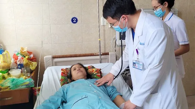 Áp dụng đồng thời 4 kỹ thuật mới cứu bệnh nhân phình gốc động mạch chủ