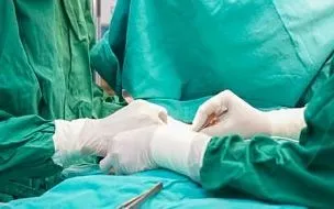 Giữ lại cánh tay cho bé trai 10 tuổi sau tai nạn sập tường: Kỳ tích từ quyết định không đoạn chi