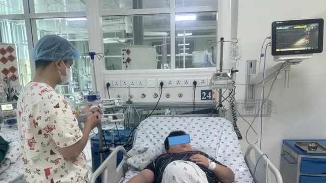 Thoát cửa tử sốc sốt xuất huyết: Bé trai béo phì 83 kg được cứu sống