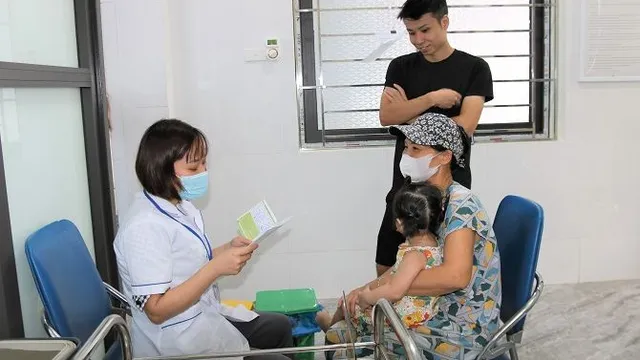 Hà Nội duy trì hiệu quả tiêm chủng thường xuyên cho người dân