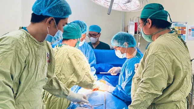 Hai bệnh nhân hồi sinh nhờ thận ghép từ người hiến chết não