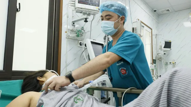 Nắng nóng cực đoan - mối nguy lớn với người từng đột quỵ và có bệnh nền