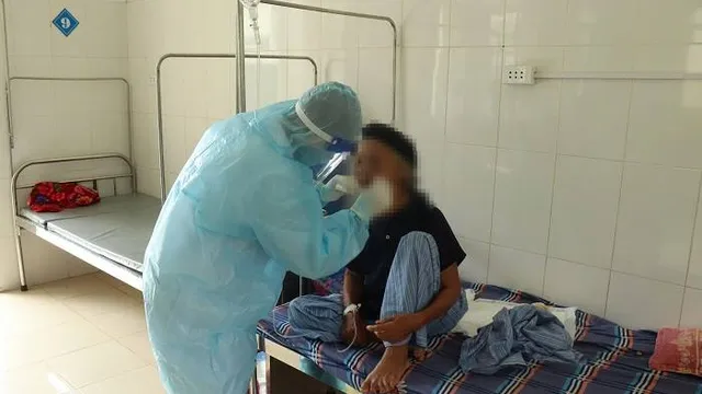 Cụ bà 82 tuổi nghi mắc bệnh dại sau khi bị chó cắn nhưng không tiêm phòng