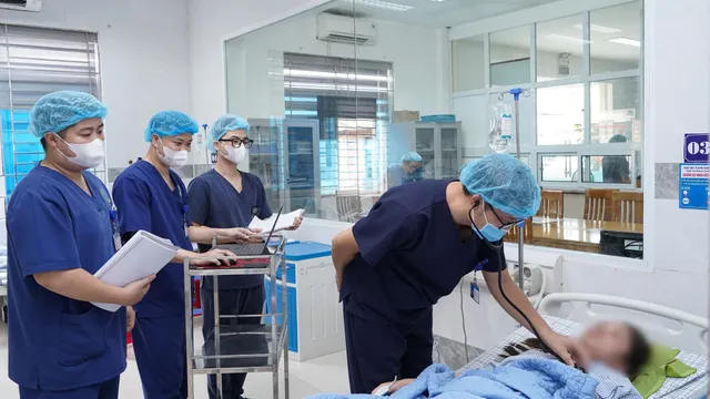 Phẫu thuật khẩn cấp cứu sản phụ chửa ngoài tử cung vỡ