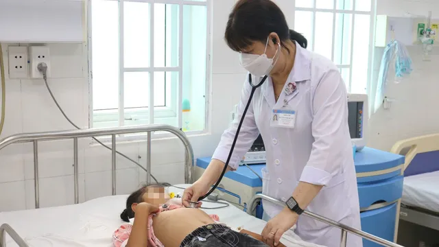 Cứu sống bệnh nhi 8 tuổi bị viêm não do virus herpes simplex