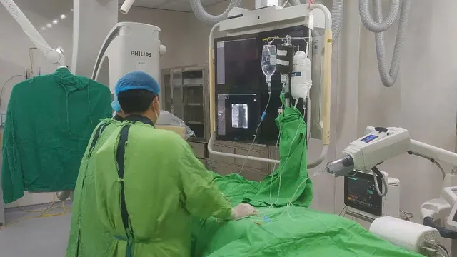 Méo miệng, liệt nửa người: Dấu hiệu đột quỵ không thể bỏ qua