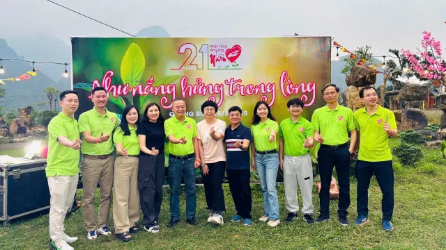 Hành trình của những người thầy thuốc: Mang yêu thương từ miền biên giới đến hải đảo