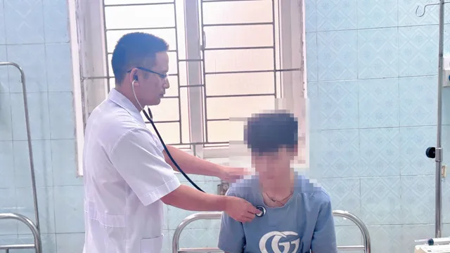 Cứu sống bệnh nhi 13 tuổi tràn khí màng phổi nặng