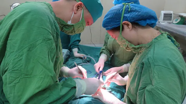 Ngỡ béo bụng, hóa ra mang u buồng trứng và u xơ tử cung lớn