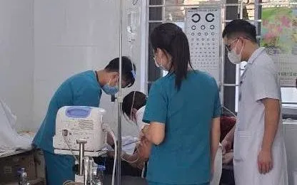 Trạm y tế xã cứu bệnh nhi ngừng tim trên đường đi học về