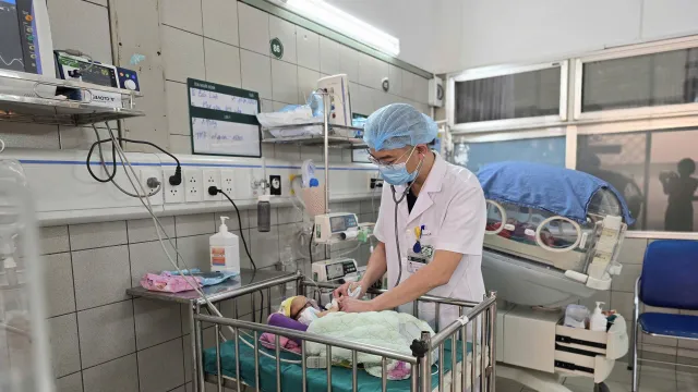 Phát hiện tim bẩm sinh từ tuần thai 21, bé gái được cứu sống ngay sau sinh
