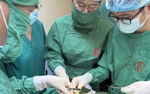 Kích hoạt báo động đỏ, cứu sống bệnh nhân bị vết thương phức tạp vùng cổ