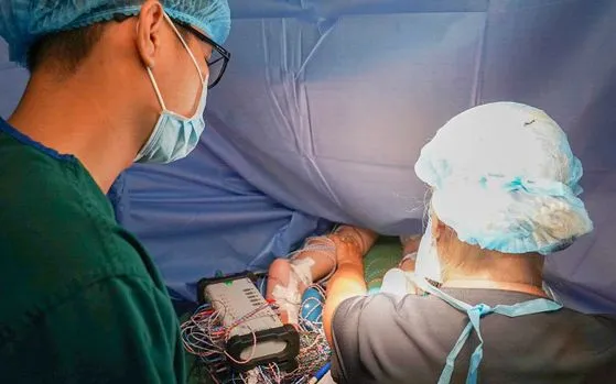Hy vọng mới cho trẻ bại não co cứng nhờ phẫu thuật thần kinh tiên tiến