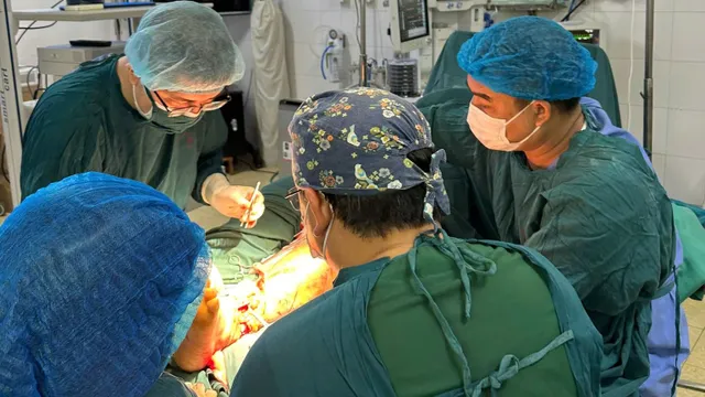Điện Biên: Cứu sống thanh niên gần đứt rời cẳng chân do tai nạn