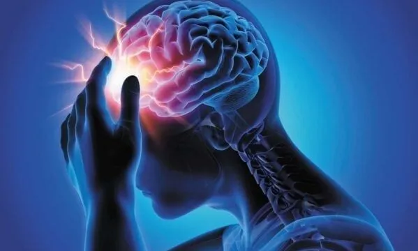 Phẫu thuật giải ép thần kinh giúp bệnh nhân thoát đau nửa đầu sau 20 năm