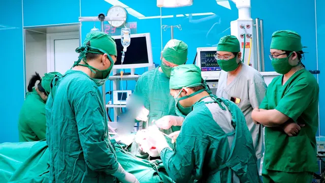 Ghép sọ tự thân thành công cho bệnh nhân 15 tuổi bị chấn thương sọ não nặng