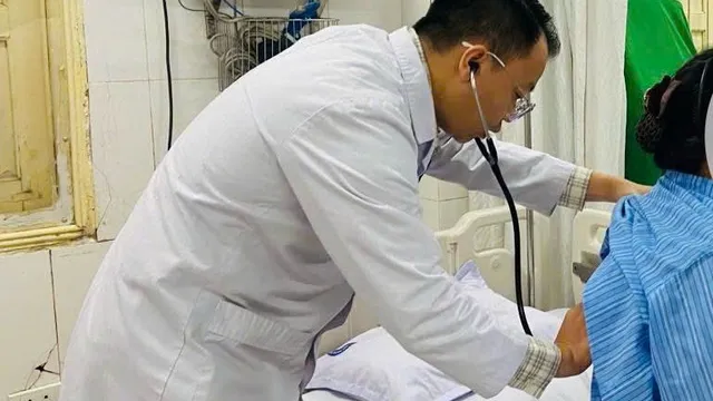 Bệnh nhân Basedow tự ý bỏ thuốc, nhập viện cấp cứu vì biến chứng viêm cơ tim