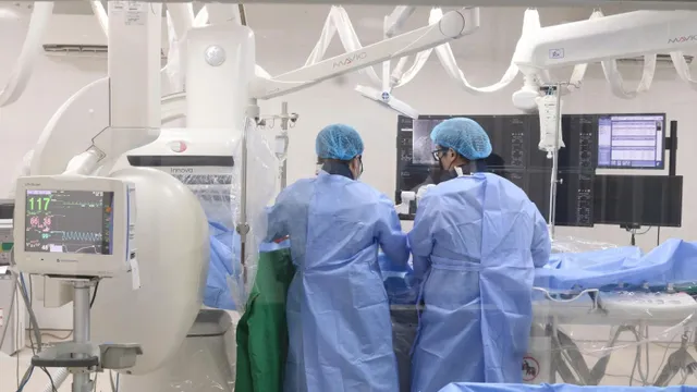 Nong van động mạch phổi thành công cho bé 2 tháng tuổi