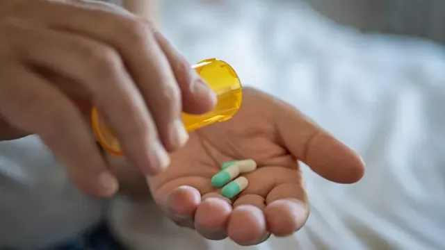 Tác hại của việc lạm dụng thuốc kháng sinh