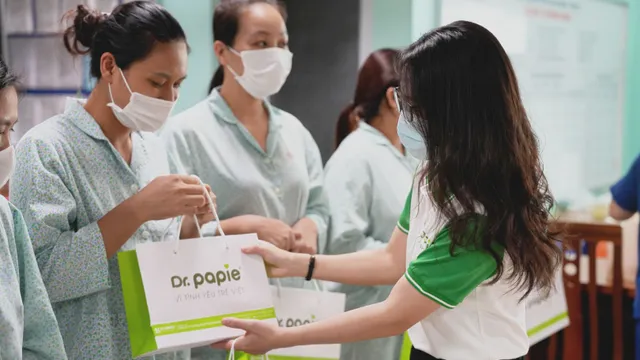 Lan tỏa yêu thương nhân Ngày Trẻ Sinh Non: Dr.Papie mở rộng chiến dịch hỗ trợ tại bốn bệnh viện tuyến đầu