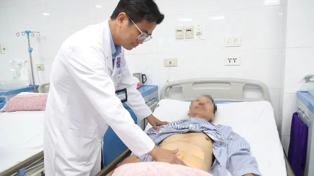 Người đàn ông uống nhiều rượu phải cắt toàn bộ dạ dày điều trị ung thư