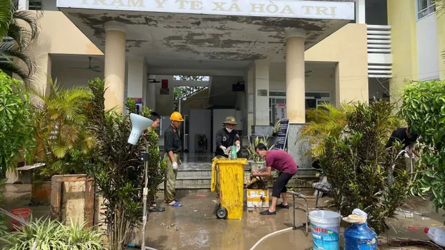 Chủ động xử lý môi trường, ngăn dịch bệnh sau mưa bão kéo dài