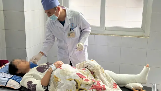 Cứu bé gái đa chấn thương hàm mặt cực nặng sau khi ngã từ tầng 3