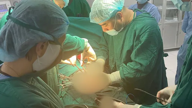 Sản phụ nguy kịch do băng huyết: Chi viện kịp thời từ tuyến trên