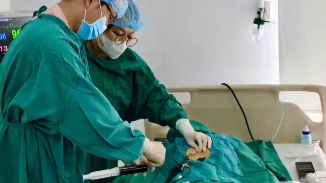 Chèn ép tim cấp do tràn dịch màng ngoài tim