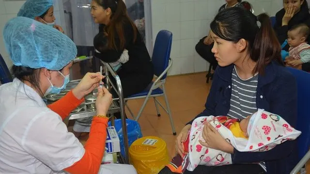 Tiêm chủng đầy đủ - lá chắn an toàn cho trẻ trước bệnh bại liệt