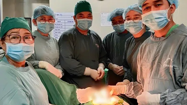 Ca bệnh hiếm: Phẫu thuật nội soi đồng thời u GIST ruột non và ung thư đại tràng