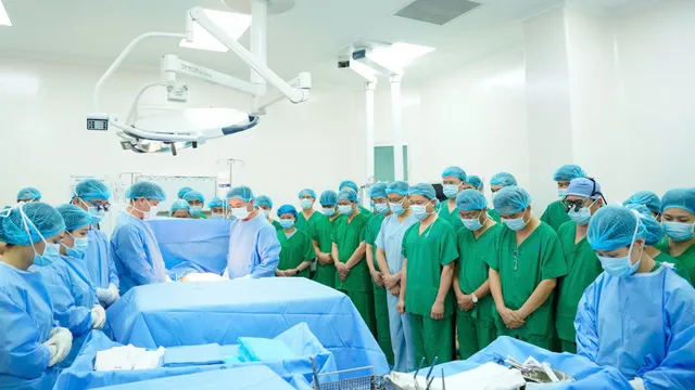 Sự sống được hồi sinh từ hai ca ghép tim, gan song song trong một đêm