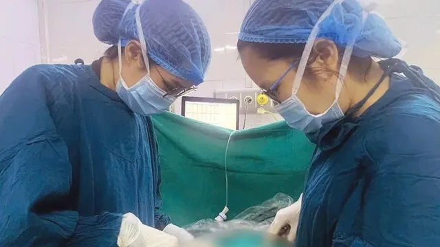 Cảnh báo u bì buồng trứng xoắn ở trẻ vị thành niên