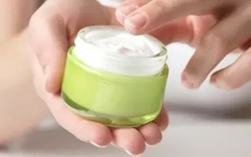 Thu hồi toàn quốc kem thoa da Tiacortisol do sai công thức, nhãn gây hiểu nhầm là thuốc