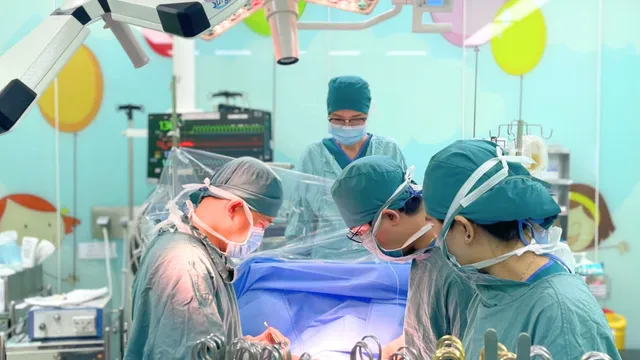 Cứu bé 5 tuổi trong ca bệnh hiếm gặp, nguy cơ tử vong cao