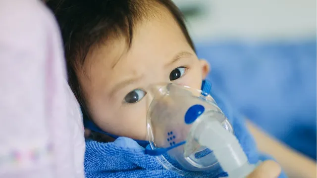 Trẻ nhỏ thở khò khè trong mùa lạnh: Cảnh báo gì?