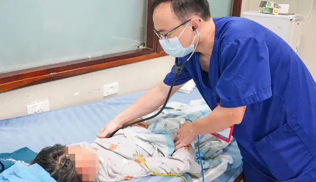 3 ca viêm cơ tim tối cấp được can thiệp ECMO kịp thời